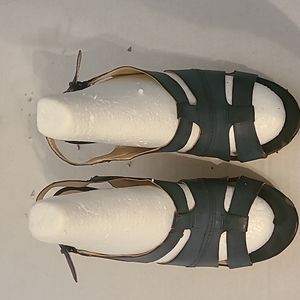 womens sandals size 6